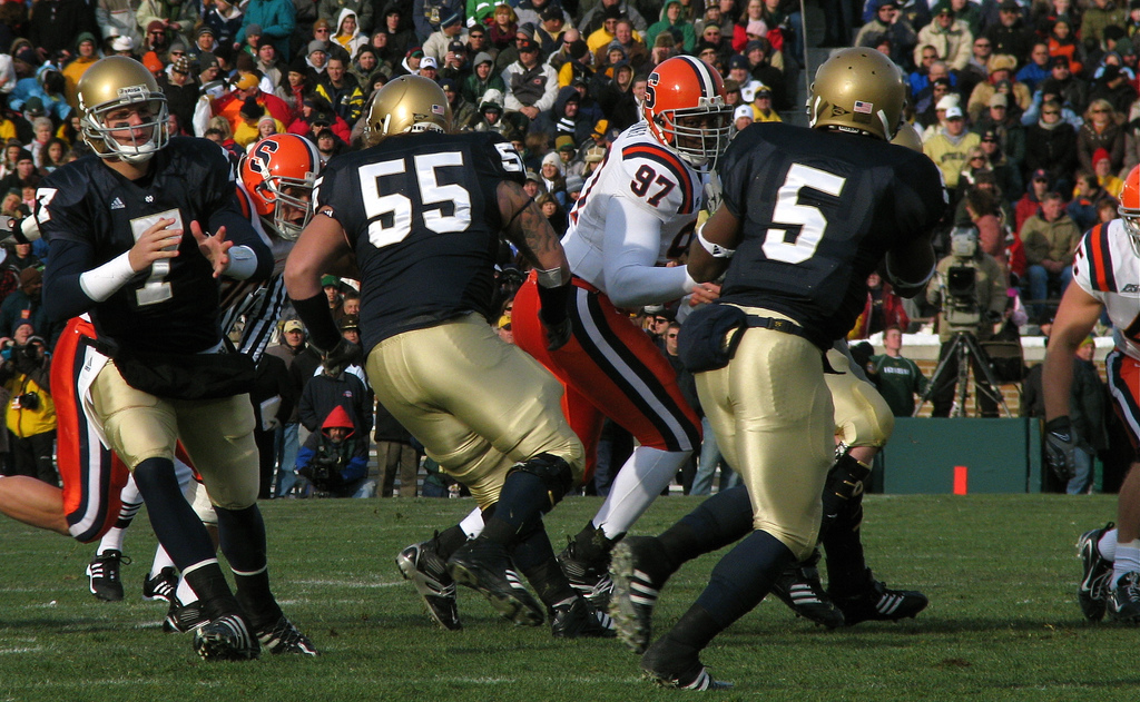 Syracuse Coach Let's Play ND In Dome, Not N.J. Her Loyal Sons