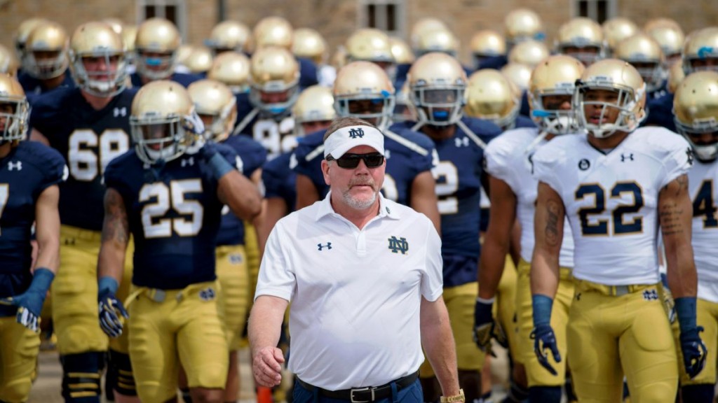 052615-CFB-Notre-Dame-Fighting-Irish-head-coach-Brian-Kelly-SS-PI.vresize.1200.675.high.36