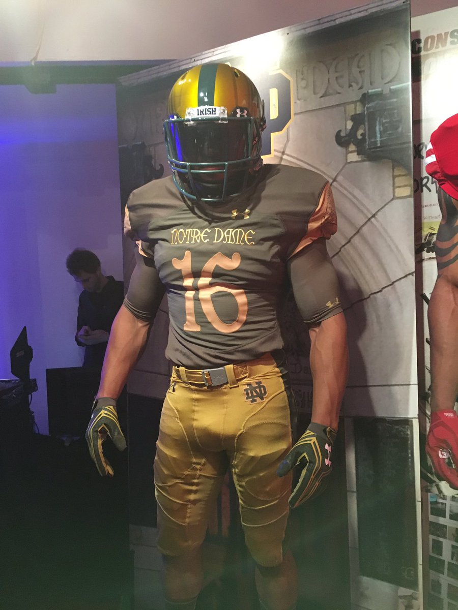 Notre Dame reveals new home jersey from Under Armor. : r